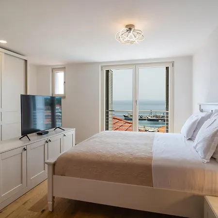 6 Bedroom Awesome In Casa vacanze *