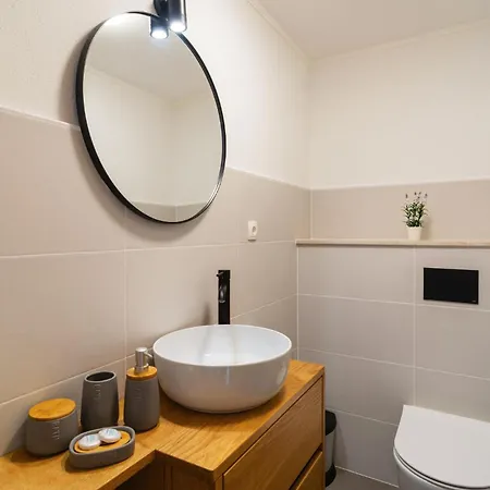 6 Bedroom Awesome In Сasa de vacaciones Sumartin