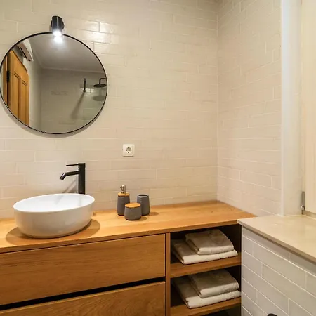 Сasa de vacaciones 6 Bedroom Awesome In Sumartin