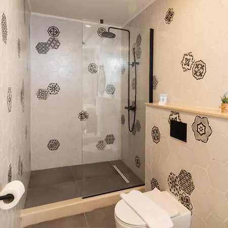 Сasa de vacaciones 6 Bedroom Awesome In *