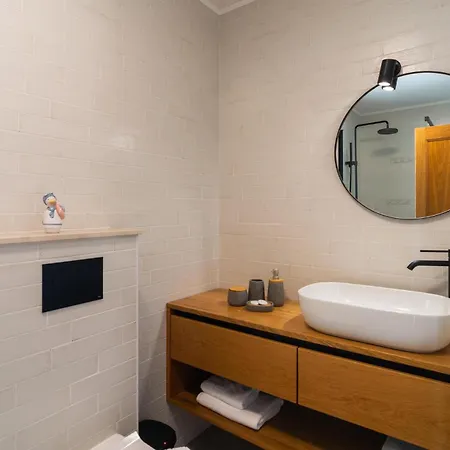 6 Bedroom Awesome In Сasa de vacaciones Sumartin