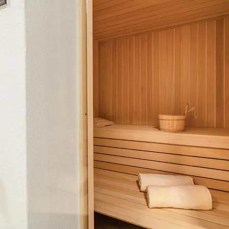 Сasa de vacaciones 6 Bedroom Awesome In Sumartin