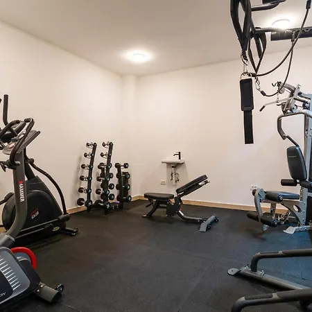 6 Bedroom Awesome In