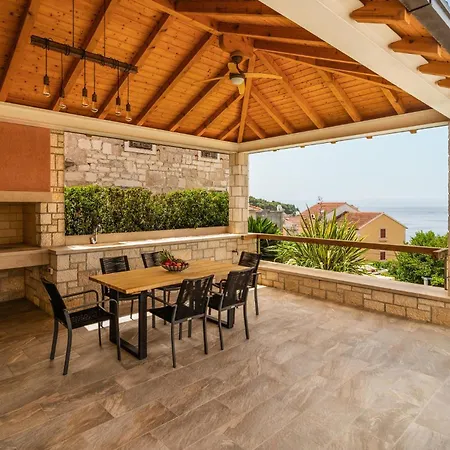 6 Bedroom Awesome In Sumartin