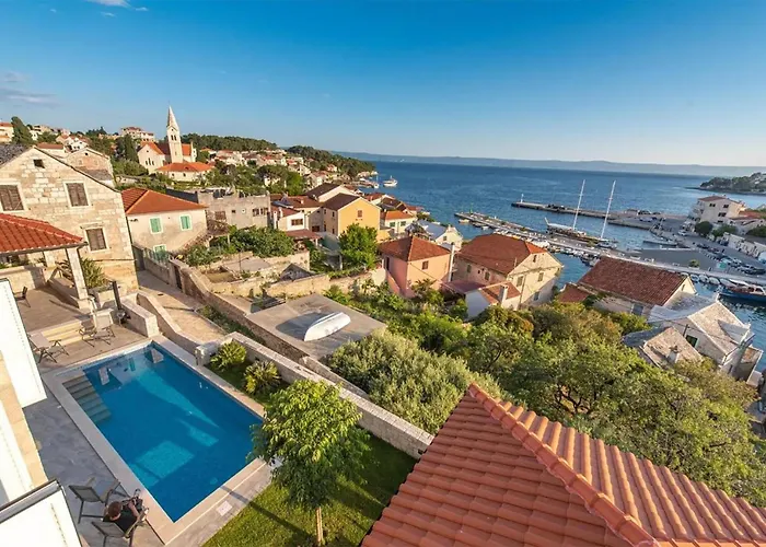 6 Bedroom Awesome In * Sumartin