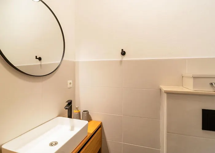 6 Bedroom Awesome In * Sumartin
