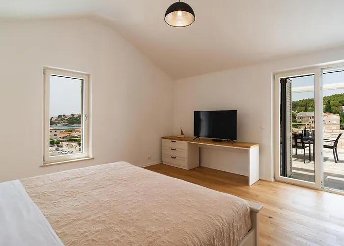 6 Bedroom Awesome In Feriehus *